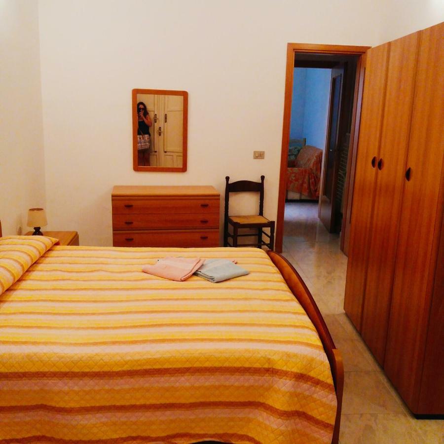 A Pozzallo Vicino Al Mare Exterior foto
