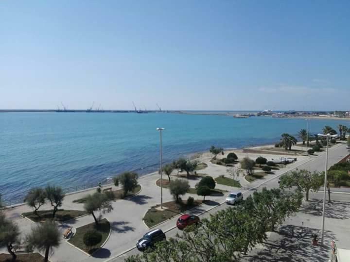 A Pozzallo Vicino Al Mare Exterior foto